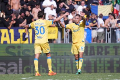 Frosinone-Como 2-0, prima sconfitta per Fabregas