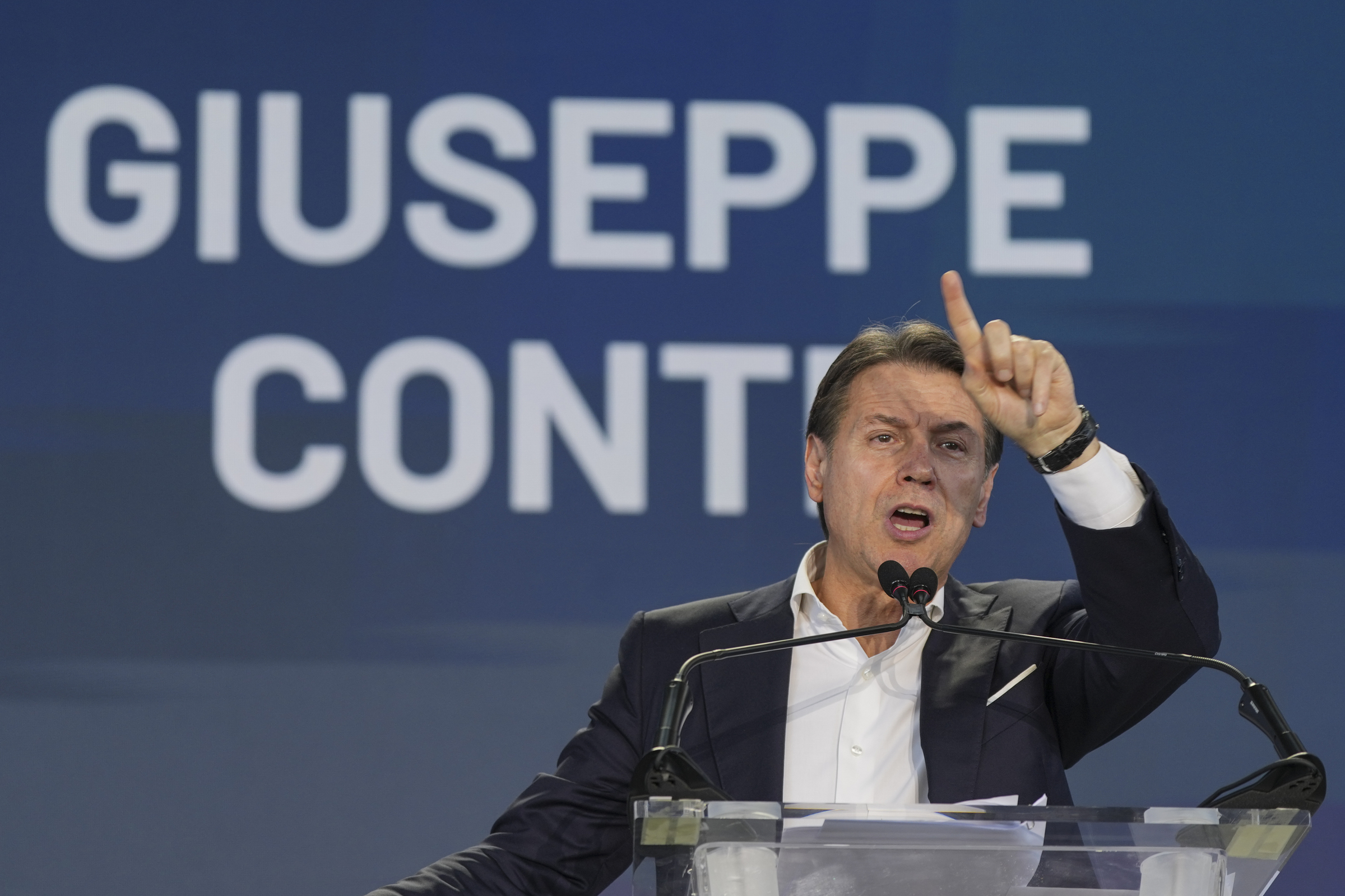 Centrosinistra, Conte lancia la sfida sul programma. Schlein: “Su Ucraina trover