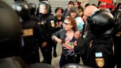 Argentina, la "Marcia della rabbia" contro la politica economica di Milei