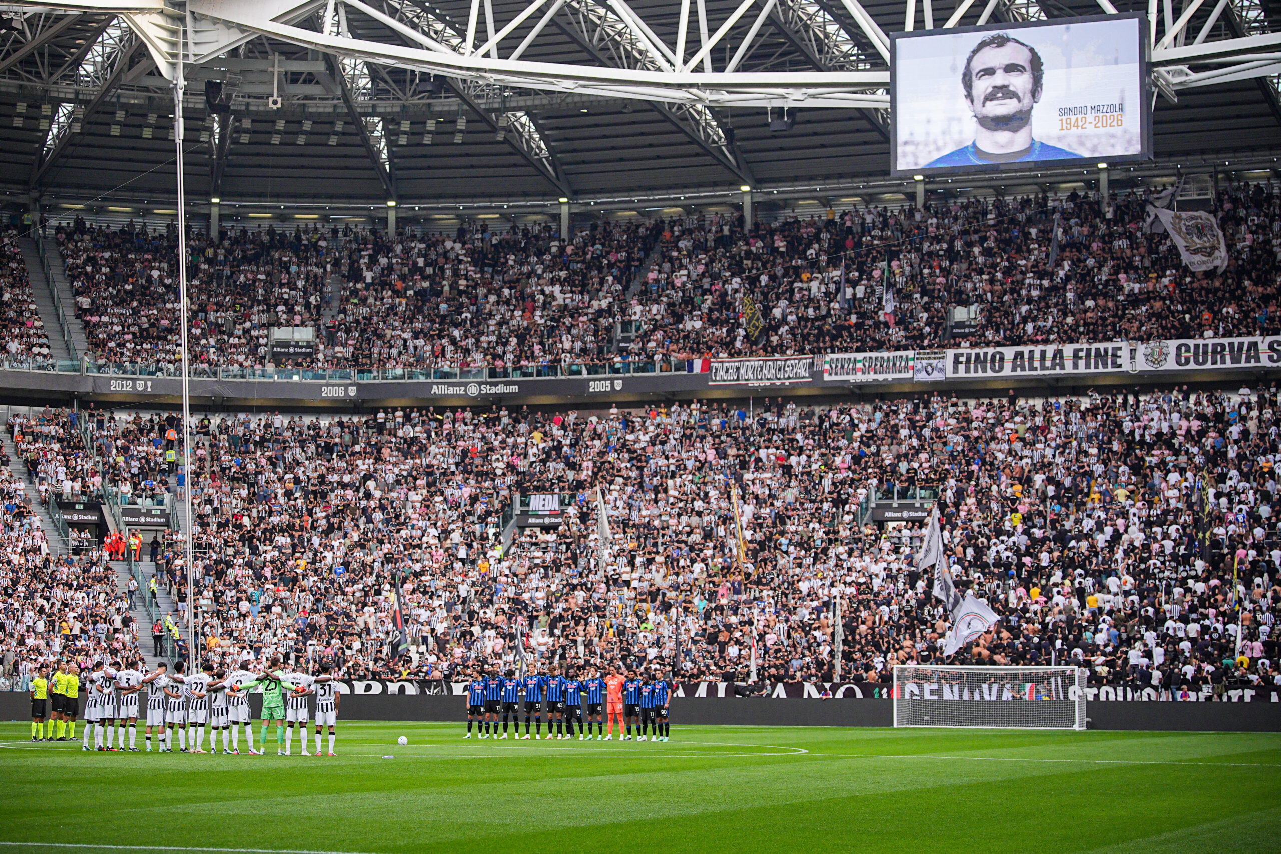 Juventus multata per l’oltraggio dei tifosi a Mazzola: ecco la sanzione
