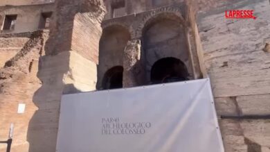 Colosseo chiude dopo la morte di un operaio: le immagini del sito archeologico vuoto