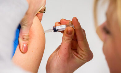Morbillo in Italia, la Circolare e la corsa del virus fra i giovani