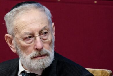 Il rabbino Di Segni contro il Vaticano: “Senza citare Israele il dialogo è difficile”