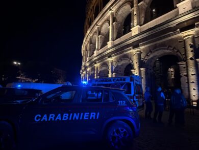 Roma, incidente nella notte al Colosseo: morto un operaio