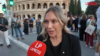 Operaio morto al Colosseo, una lavoratrice del MiC: “Monumento ha riaperto subito. Non è la prima volta”