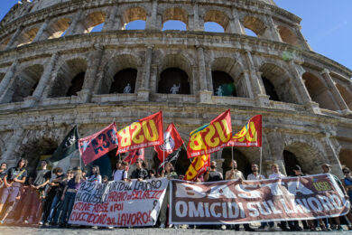 Operaio morto al Colosseo, attesi i primi indagati. Anfiteatro chiuso fino a sabato