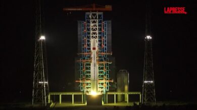 Cina, nuovo lancio di satelliti per internet nello spazio