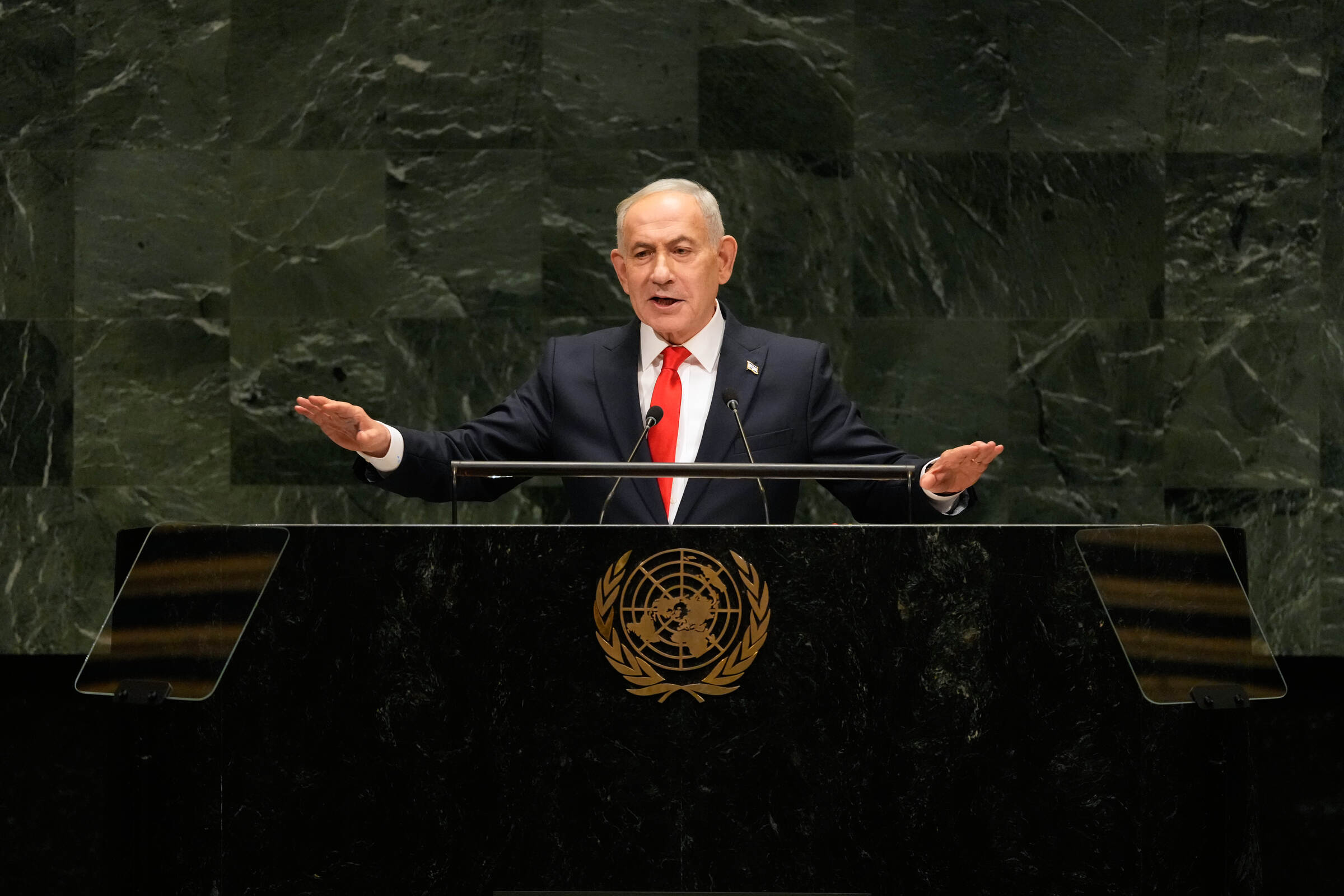 Il discorso all’Onu di Netanyahu, le foto delle delegazioni che abbandonano l’au