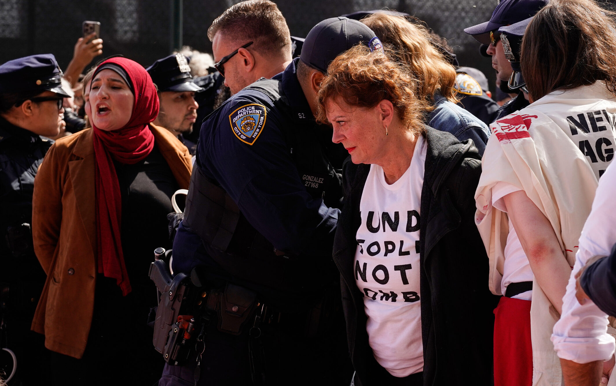 Arrestata Susan Sarandon, protestava contro la presenza di Benjamin Netanyahu al