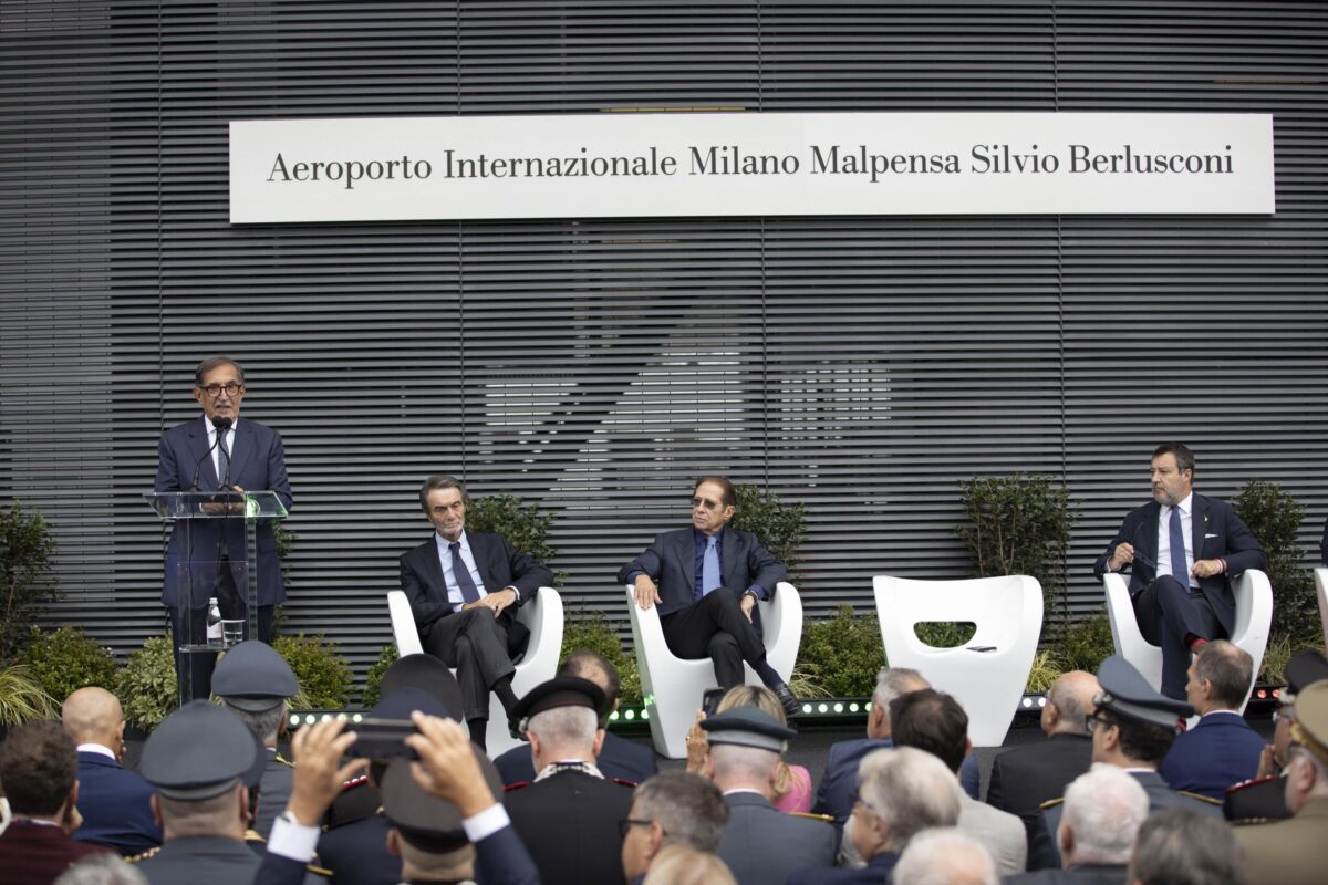 Galleria foto 'Aeroporto di Malpensa intitolato a Silvio Berlusconi, le foto della cerimonia' - foto 2