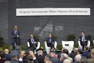 Ignazio La Russa alla cerimonia di intitolazione dell’aeroporto di Malpensa a Silvio Berlusconi (Foto di Marco Ottico/Lapresse)