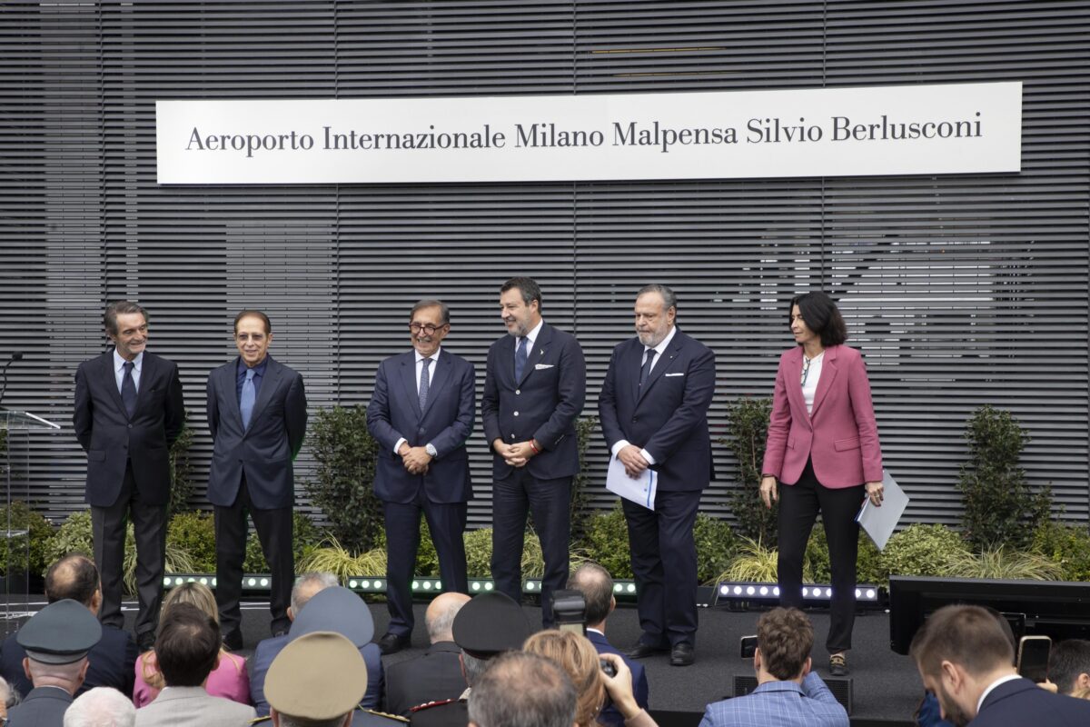 Galleria foto 'Aeroporto di Malpensa intitolato a Silvio Berlusconi, le foto della cerimonia' - foto 10