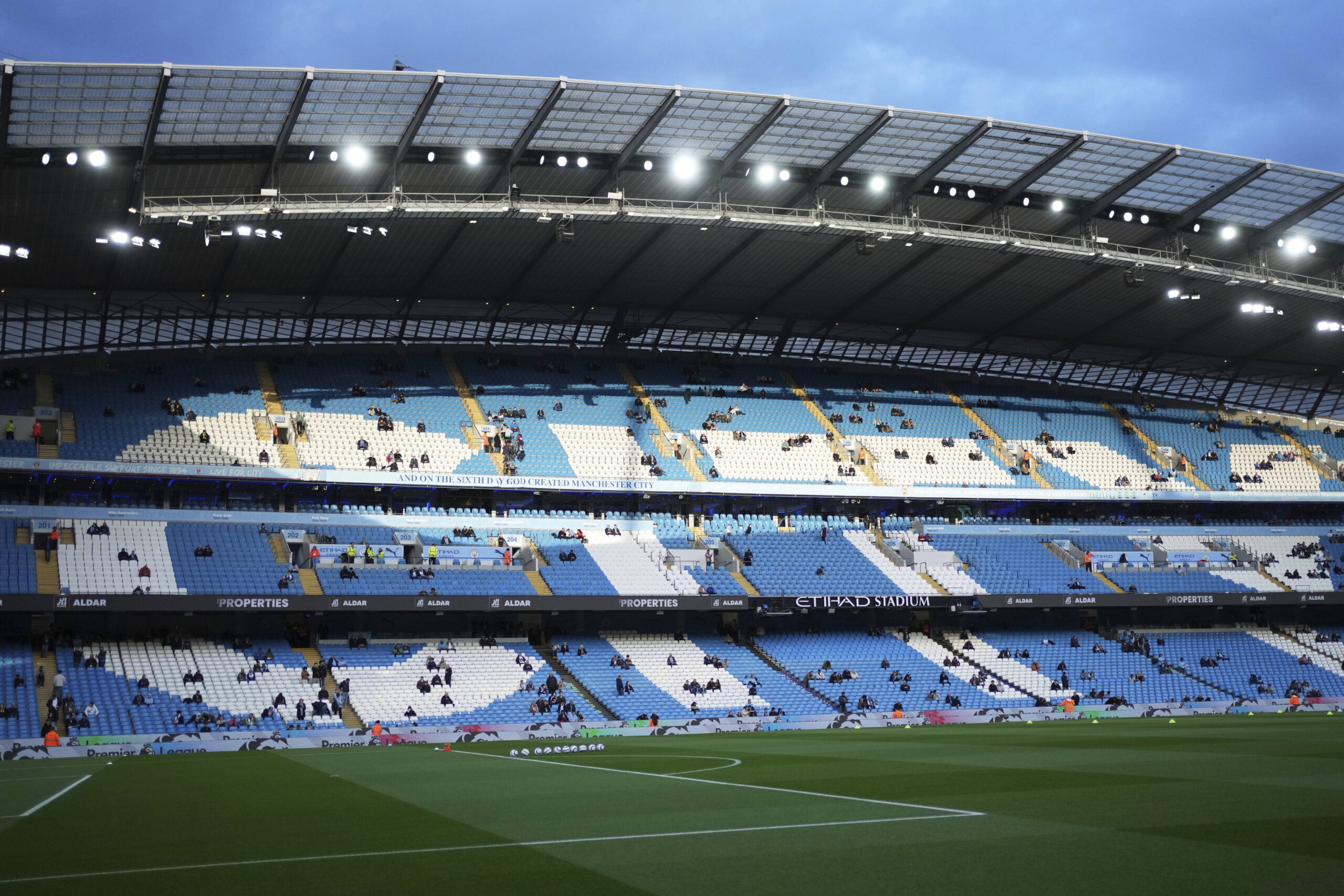 Manchester City colpevole di violazioni finanziarie, perché è nei guai e cosa ri