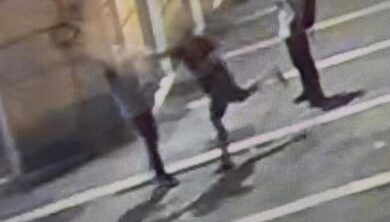 Genova, 39enne anarchico colpisce funzionario della Digos: arrestato
