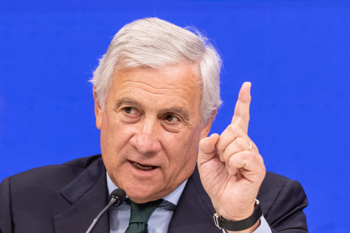 tajani ai magistrati su convalida arresti colpirne uno per educarne cento 200 bufera da Lapresse.it tajani ai magistrati su convalida arresti colpirne uno per educarne cento 200 bufera