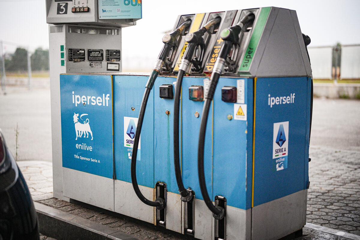 carburanti pressing sul governo fissare price cap come l8217eni da Lapresse.it carburanti pressing sul governo fissare price cap come l8217eni