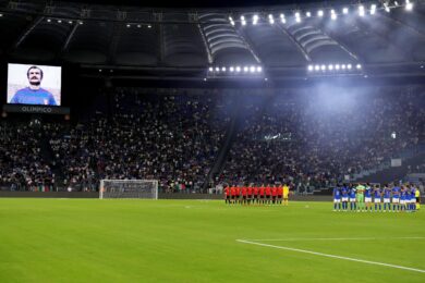 Minuto di silenzio per Sandro Mazzola durante la partita di calcio della UEFA Nations League 2026/2027 tra Italia e Belgio allo Stadio Olimpico di Roma (Foto by Alfredo Falcone/LaPresse)