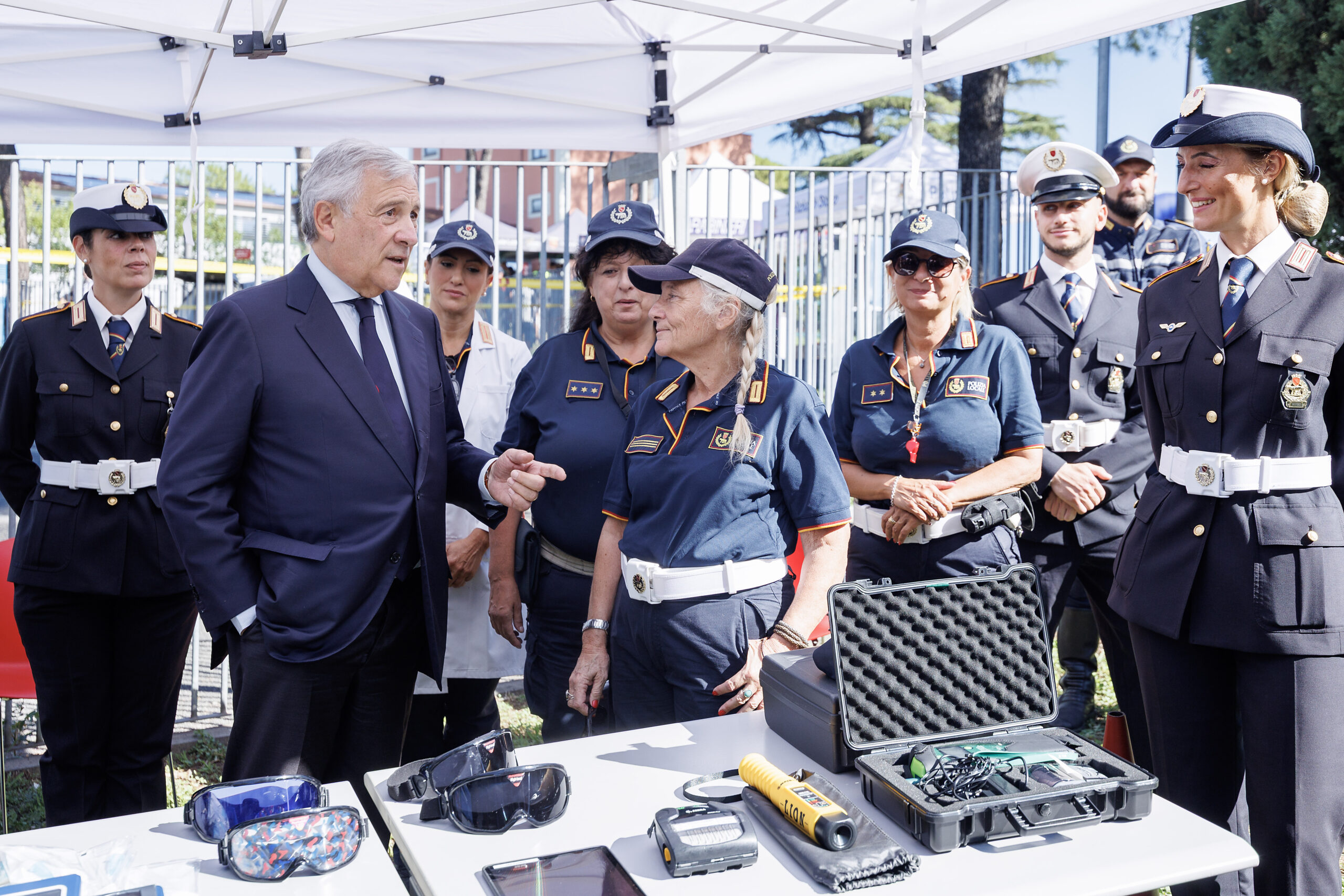 Tajani: “Troppi arrestati in flagranza rimessi subito in libertà, magistrati per