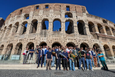 "Un fiore per Andrea, basta morti sul lavoro" il cordoglio dalle realtà giovanili della città in ricordo del giovane ragazzo di 22 anni morto nel cantiere del Colosseo a Roma (Foto by Benvenuti/LaPresse)