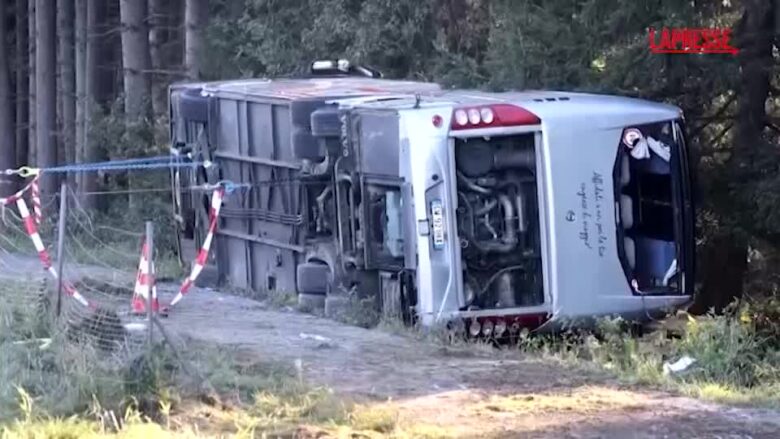 Germania, pullman esce di strada e si ribalta: 2 morti e 26 feriti