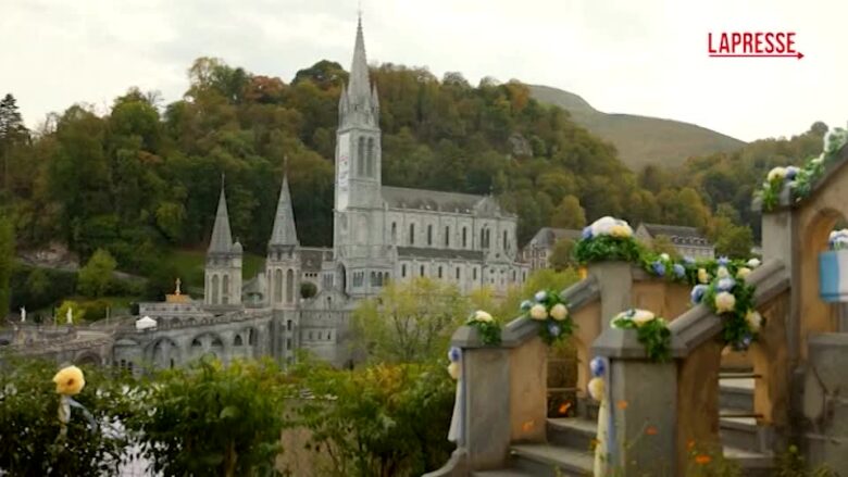 Papa Leone XIV a Lourdes incontra i malati e le suore di clausura