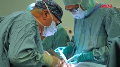Genova, a 5 anni rischia la vita e l’uso di braccia e gambe: salvata al Gaslini