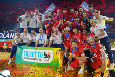 Vittoria Polonia, i festeggiamenti della squadra dopo aver vinto la Finale Europei volley, Polonia-Francia a Milano (Foto Claudio Furlan/LaPresse)