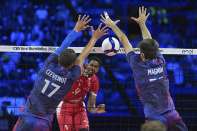Clevenot e Magnin in partita Finale Europei volley, Polonia-Francia a Milano (Foto Claudio Furlan/LaPresse)