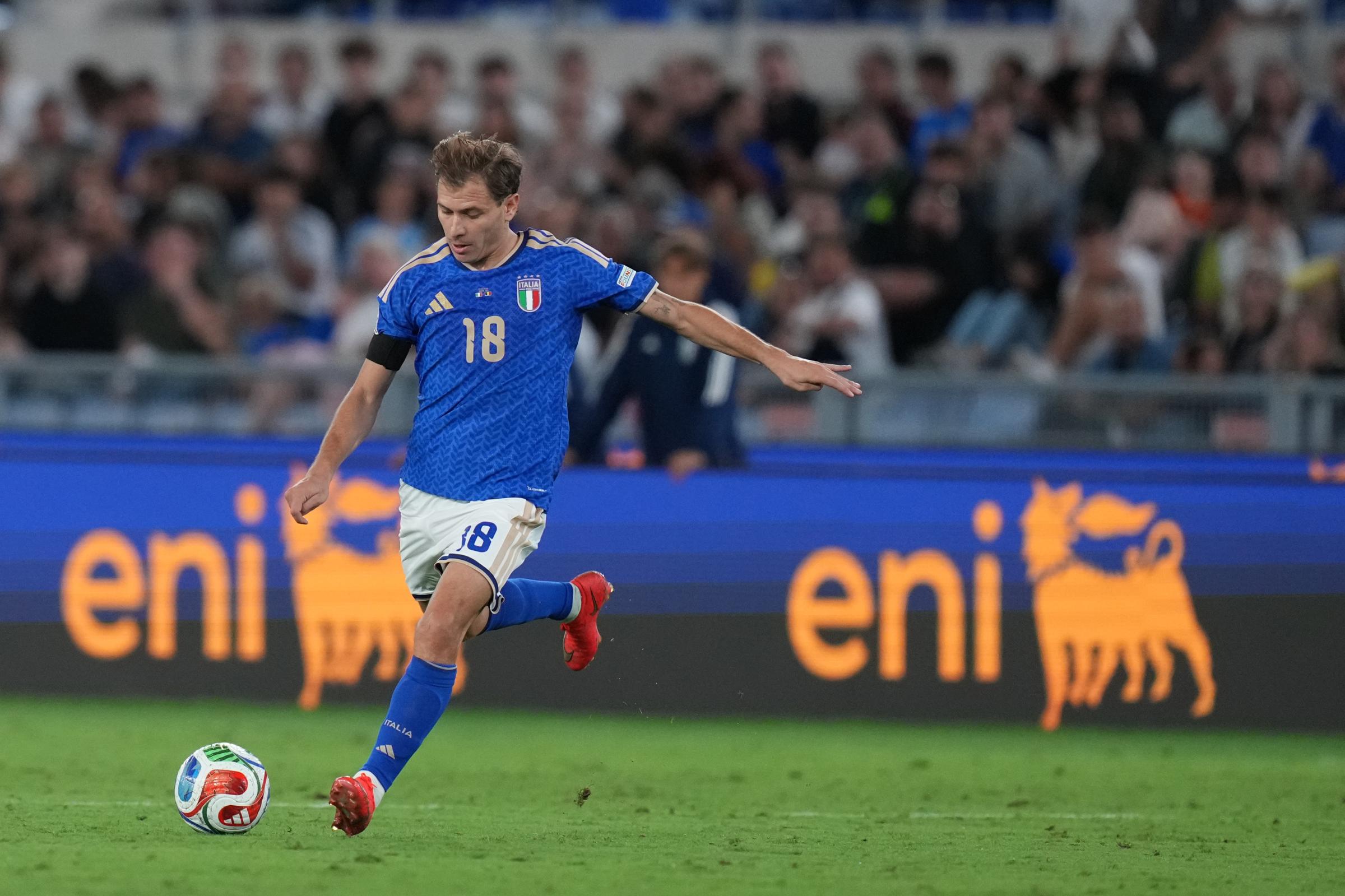 Italia, Mancini lascia 10 calciatori a Coverciano: niente trasferta in Turchia Italia, Mancini lascia 10 calciatori a Coverciano: niente trasferta in Turchia