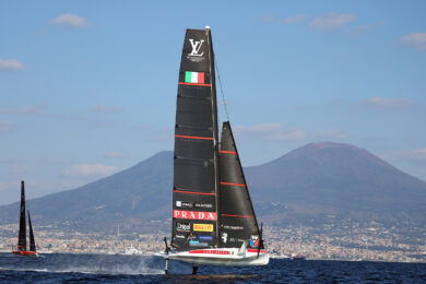 America’s Cup 2027, Luna Rossa vince le regate preliminari a Napoli: battuto Team New Zealand