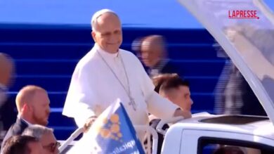 Il Papa a Lourdes: "Società cerca progresso e benessere ma dimentica orizzonte eternità"