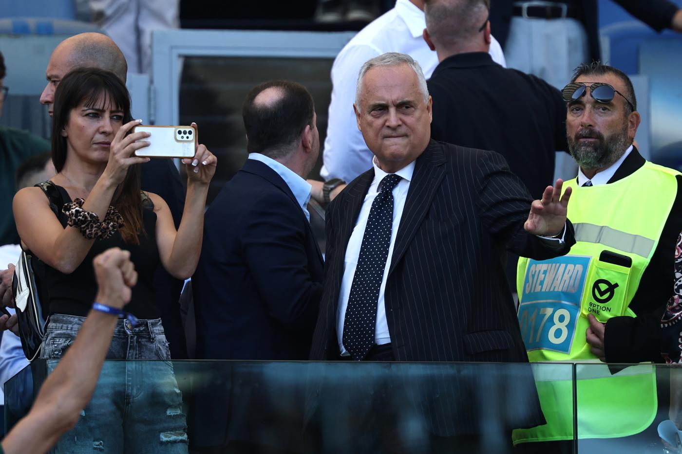 Minacce a Lotito per vendere la Lazio, Luigi Bisignani ascoltato dai pm Minacce a Lotito per vendere la Lazio, Luigi Bisignani ascoltato dai pm