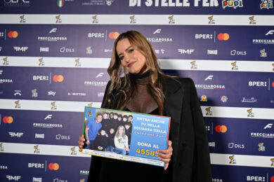 Lola Ponce durante l’evento ‘Una Serata di Stelle per Pupi’ (Fondazione P.U.P.I. Ente Filantropico del Terzo Settore di Javier Zanetti e Paula de la Fuente) in Piazza del Plebiscito a Napoli, Italia - 26 settembre 2026 (Photo by Alessandro Garofalo/LaPresse)