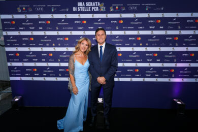 Javier Zanetti e Paula de la Fuente durante l’evento ‘Una Serata di Stelle per Pupi’ (Fondazione P.U.P.I. Ente Filantropico del Terzo Settore di Javier Zanetti e Paula de la Fuente) in Piazza del Plebiscito a Napoli, Italia - 26 settembre 2026 (Photo by Alessandro Garofalo/LaPresse)