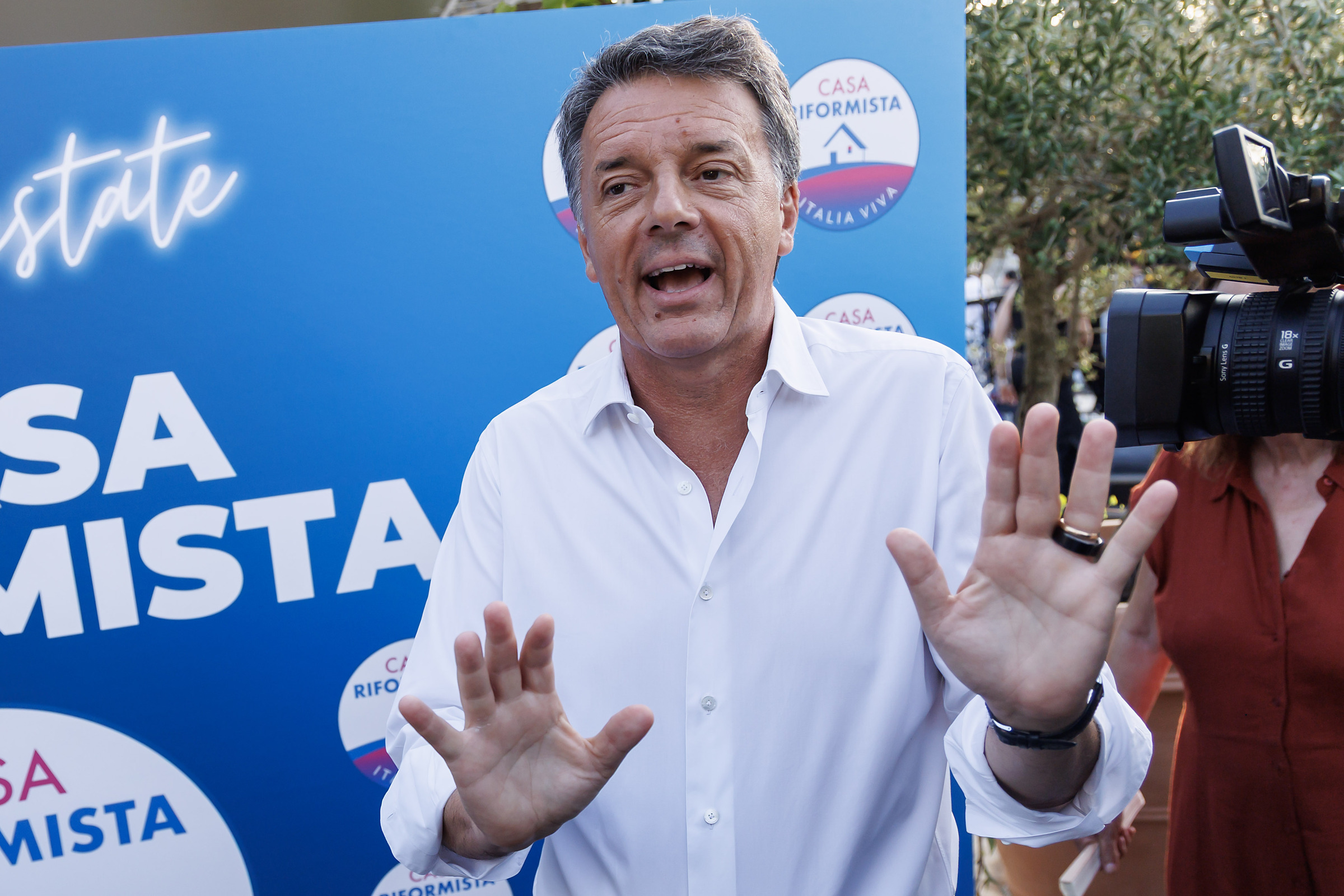 Leopolda 2026, Renzi annuncia il “Tajanometro che misura gonne” Leopolda 2026, Renzi annuncia il “Tajanometro che misura gonne”