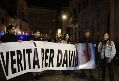David Rossi aggredito da più persone e appeso: la simulazione del Ris conferma che non fu suicidio