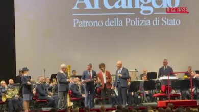 Davide Cavallo diventa “poliziotto ad honorem”, il riconoscimento per il giovane accoltellato in corso Como