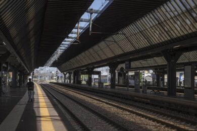 Sciopero generale 2 ottobre 2026: oggi possibili disagi per treni, scuola e sanità: orari e settori coinvolti