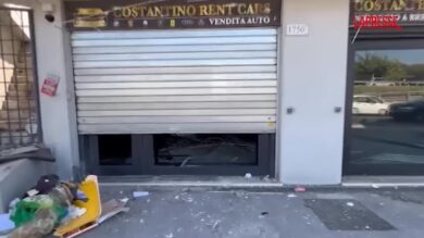 Roma, ordigno esplode nella notte davanti autonoleggio al Casilino