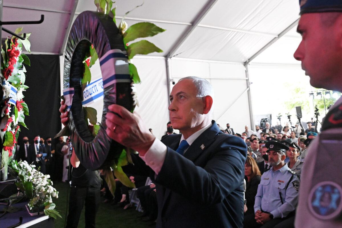 Galleria foto '7 ottobre, Netanyahu alla cerimonia commemorativa sul Monte Herzl' - foto 4