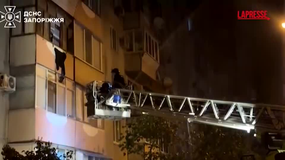 ucraina attacco russo sulla citt224 di zaporizhzhia almeno cinque feriti da Lapresse.it ucraina attacco russo sulla citt224 di zaporizhzhia almeno cinque feriti