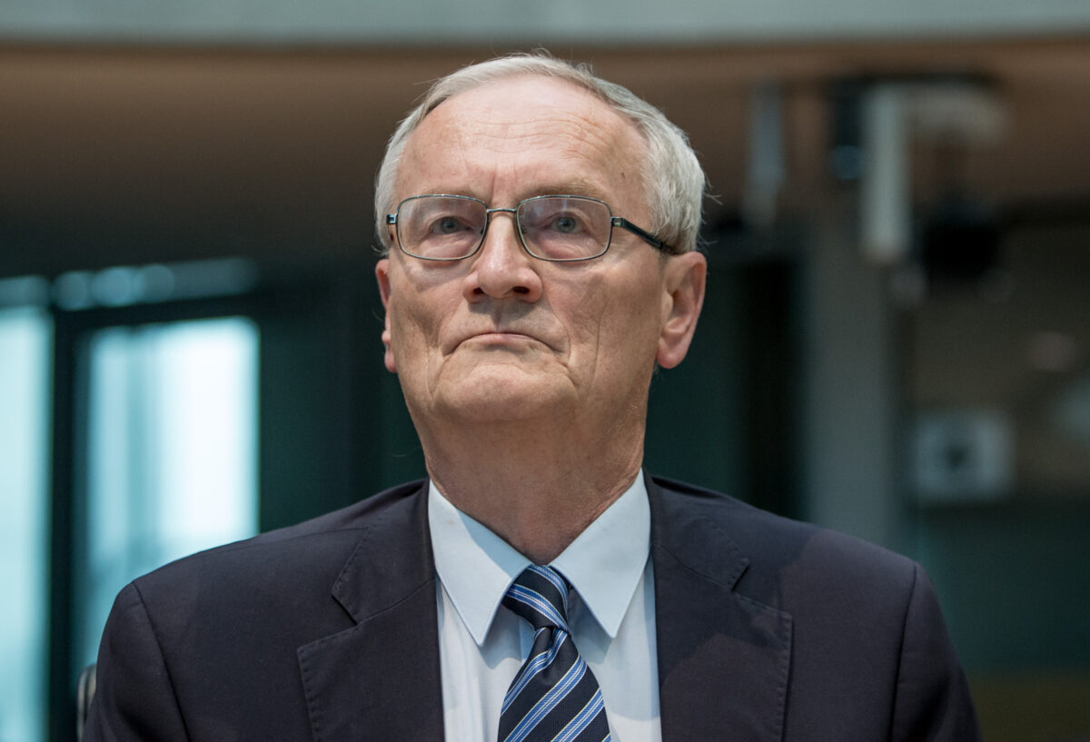 germania ex capo dei servizi segreti arrestato accusato di spionaggio da Lapresse.it germania ex capo dei servizi segreti arrestato accusato di spionaggio