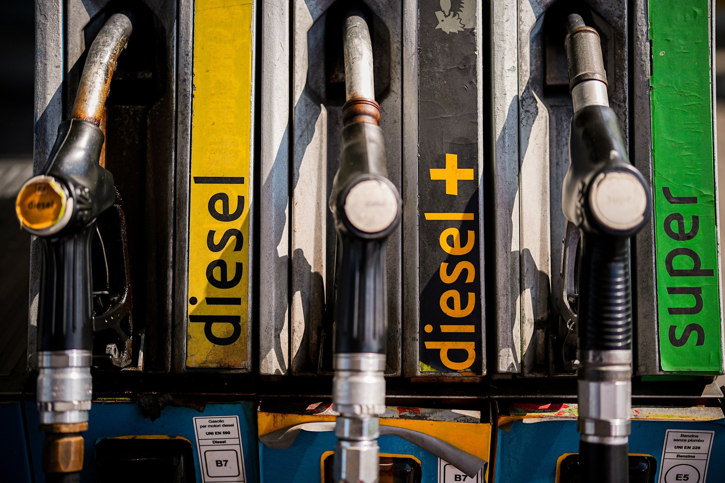 Carburanti, scade taglio accise e prezzo diesel risale: governo apre a riflessio