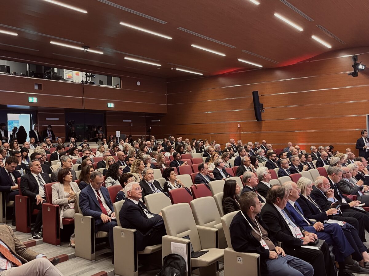 I 50 anni della Fondazione Menarini con lo sguardo rivolto al futuro: “Puntare tutto sui giovani” I 50 anni della Fondazione Menarini con lo sguardo rivolto al futuro: “Puntare tutto sui giovani”