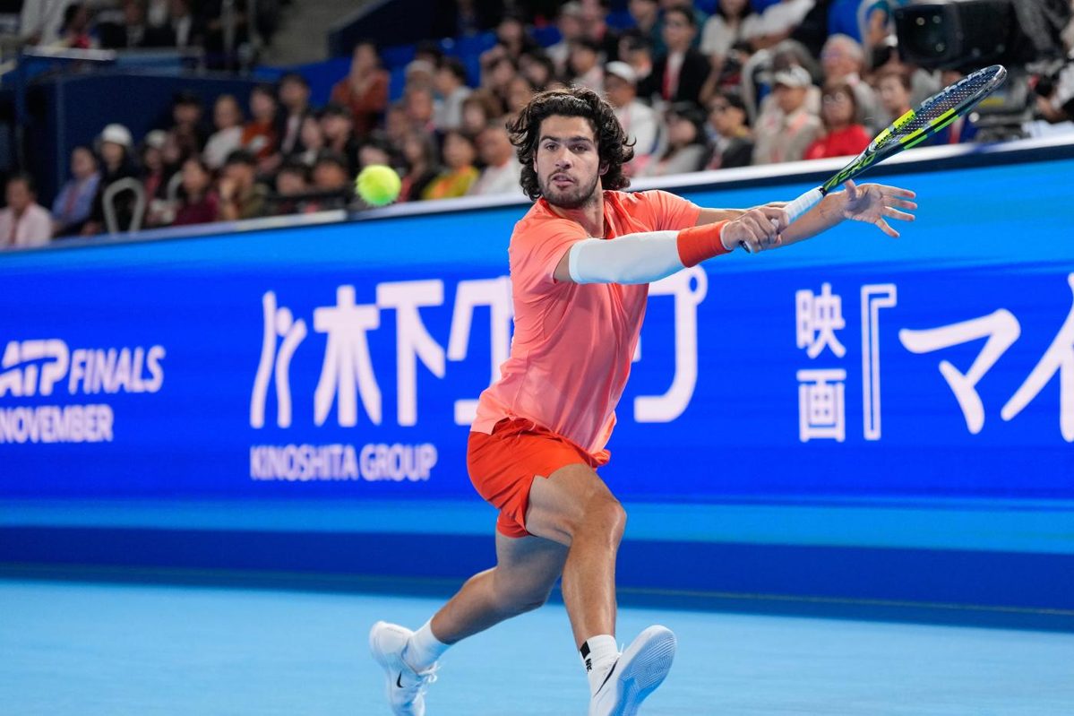 Atp Tokyo 2026, Alcaraz torna a vincere dopo oltre 4 mesi: battuto Lehecka in finale Atp Tokyo 2026, Alcaraz torna a vincere dopo oltre 4 mesi: battuto Lehecka in finale