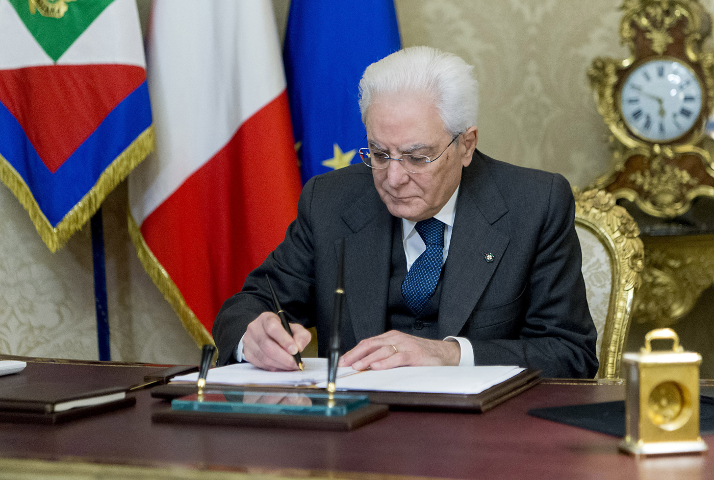 mattarella firma tre decreti di grazia tra loro anche il gioiellieri guido gianni che uccise due rapinatori da Lapresse.it mattarella firma tre decreti di grazia tra loro anche il gioiellieri guido gianni che uccise due rapinatori
