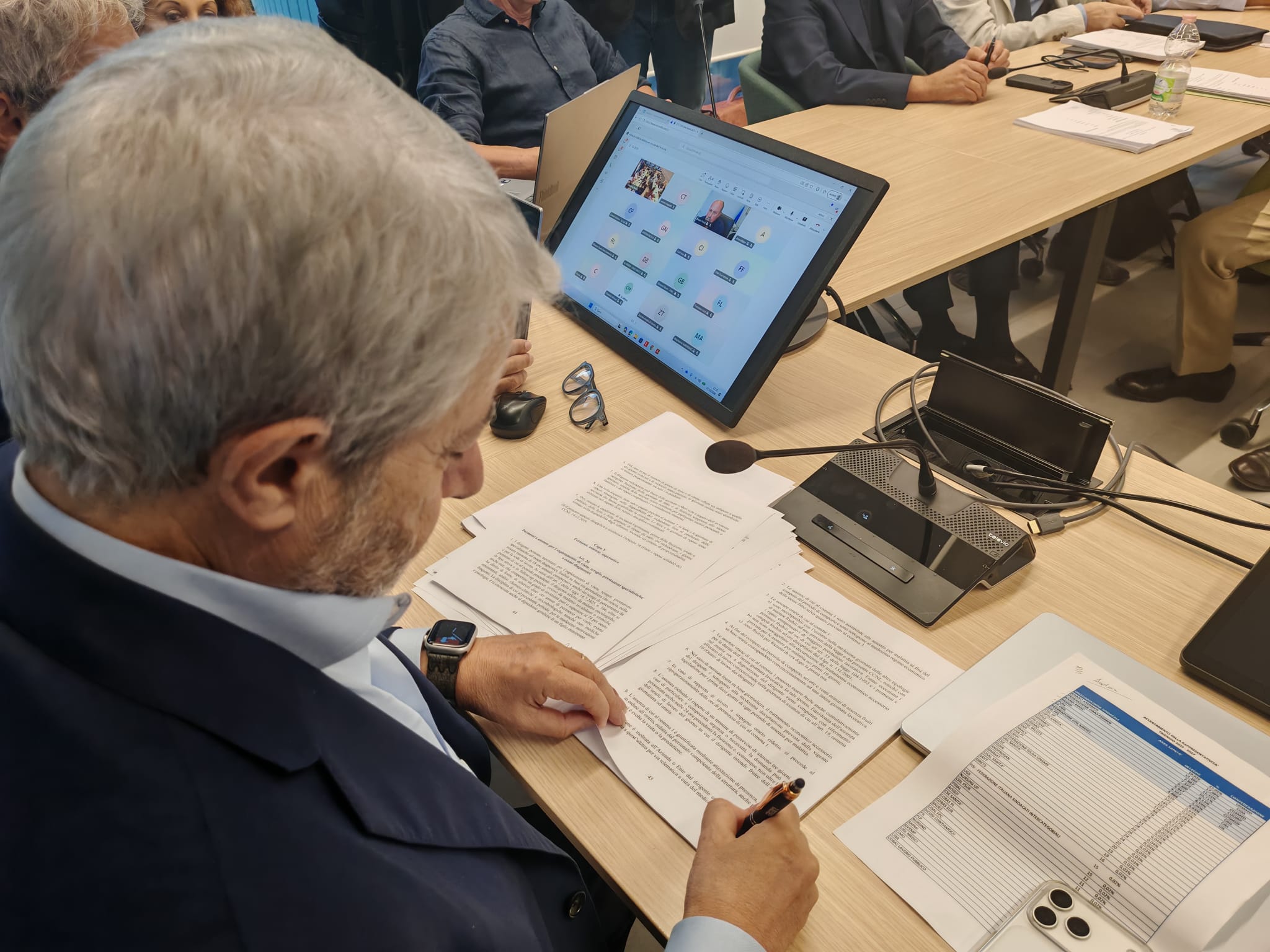 Ok a ipotesi contratto per 137mila dirigenti dell’Area Sanità, gli aumenti