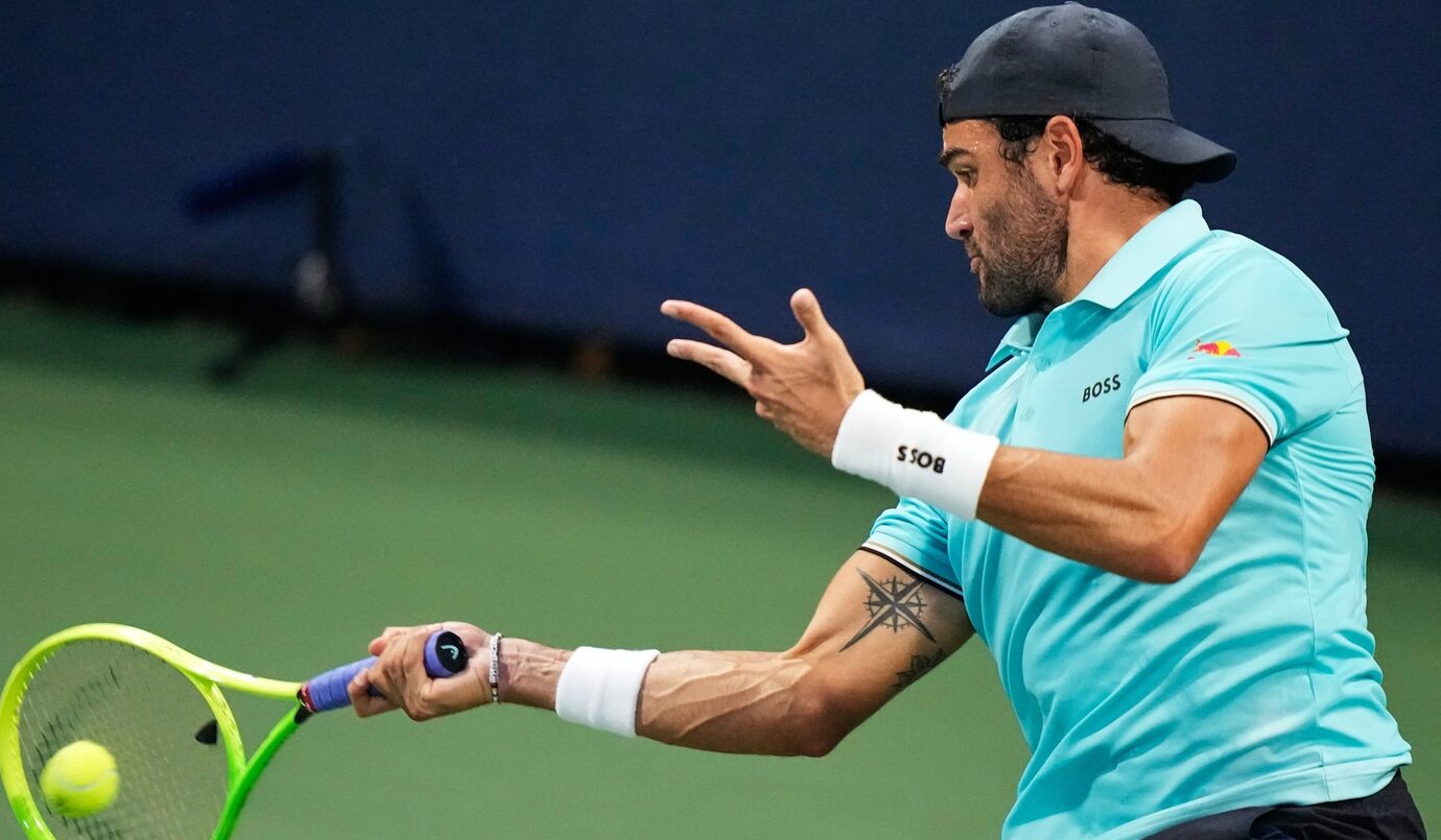 Atp Shangai 2026, Berrettini inizia bene: battuto Kovacevic al primo turno Atp Shangai 2026, Berrettini inizia bene: battuto Kovacevic al primo turno