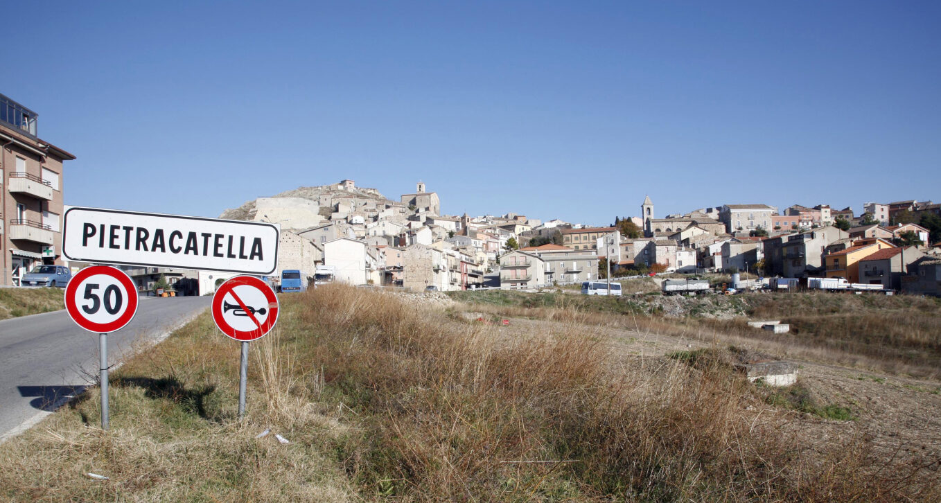 Madre e figlia uccise dalla ricina, la procuratrice: “Pista dell’avvelenamento accidentale improbabile”