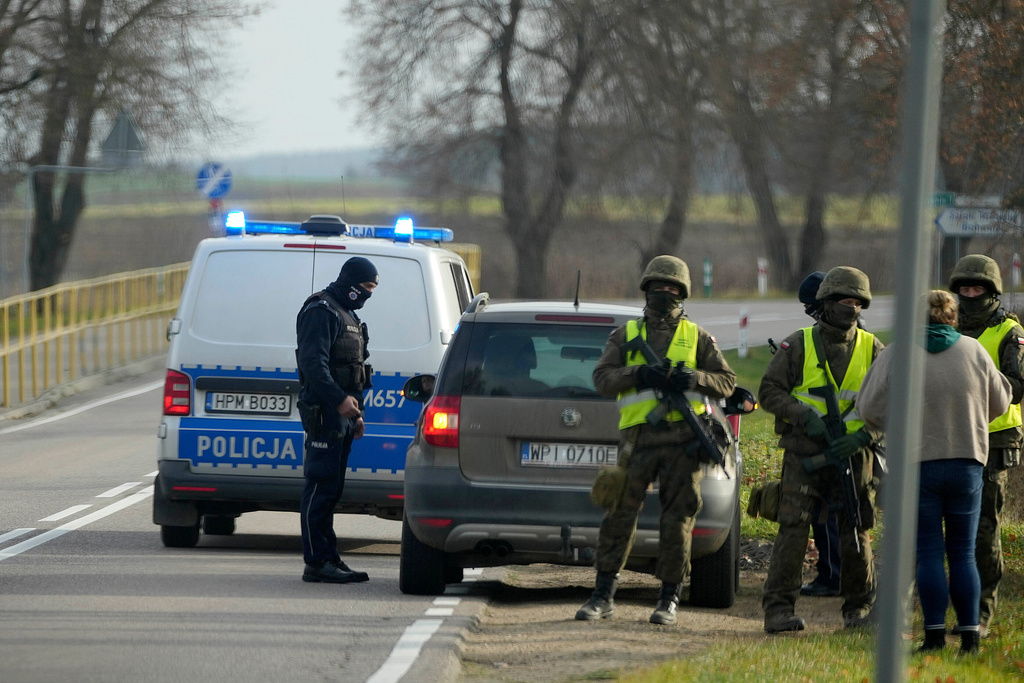 Polonia, attacco con coltello in una scuola: fermato un 19enne Polonia, attacco con coltello in una scuola: fermato un 19enne